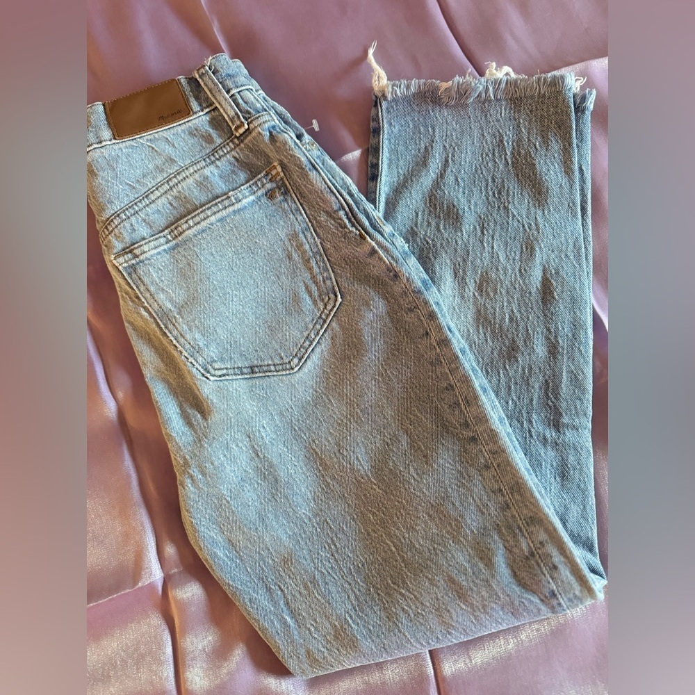 Madewell The Perfect Vintage Light Wash Distressed Crop Jeans​​ - Picture 8 of 12